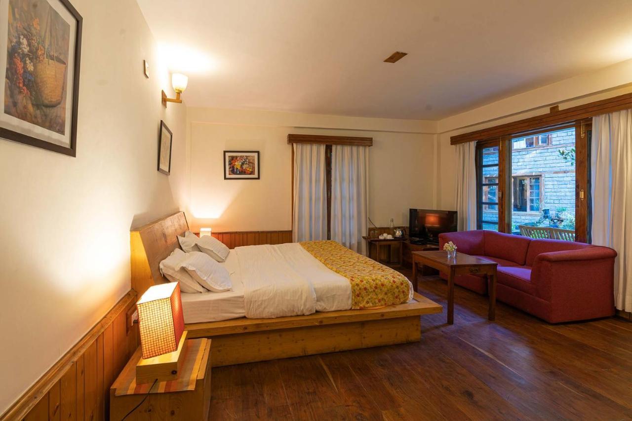 Stayvista At Casa Bella Vista- Mall Road Manali  Bagian luar foto